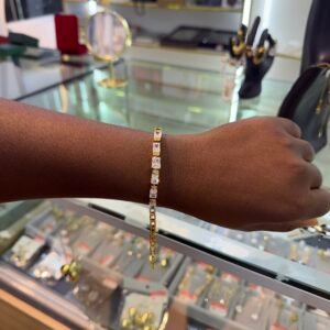 Ray gold stoned bracelet