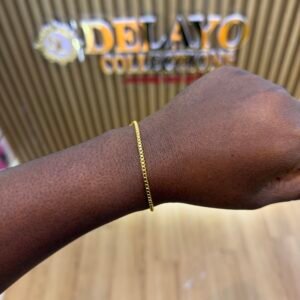 Layla gold minimalist bracelet