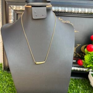 Confi minimalist gold necklace