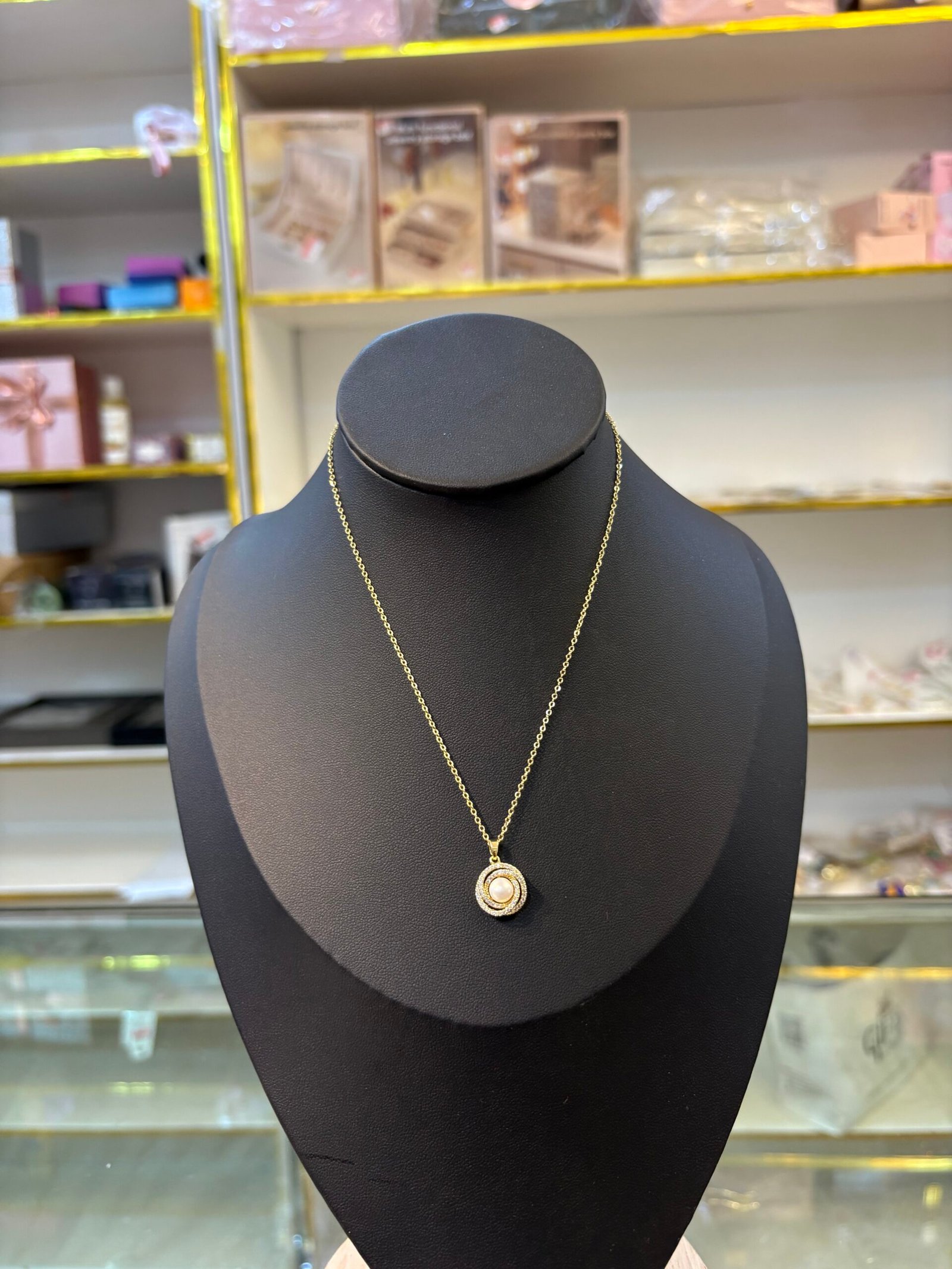Penelope Classic Pearl Necklace