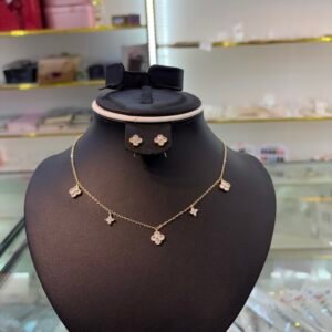 Ife Clover Set